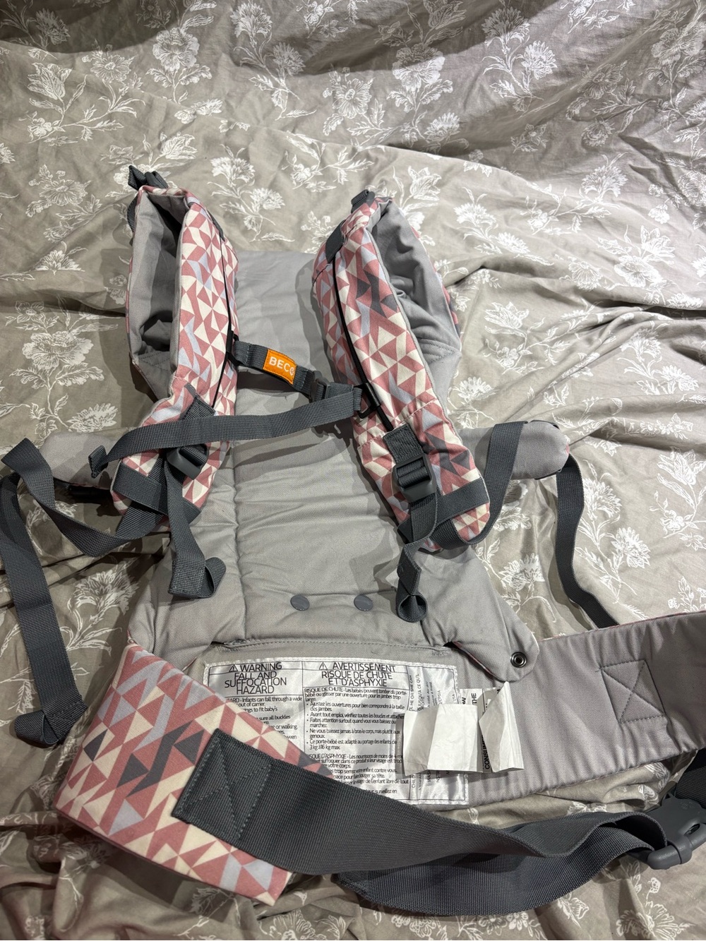 Beco baby pink grey geometric print like new!!